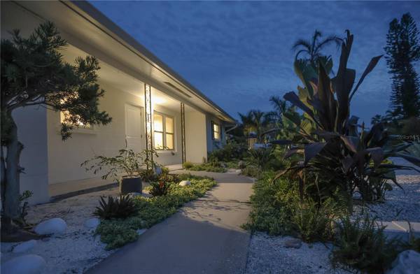 2513 CROTON AVE, Sarasota, FL 34239
