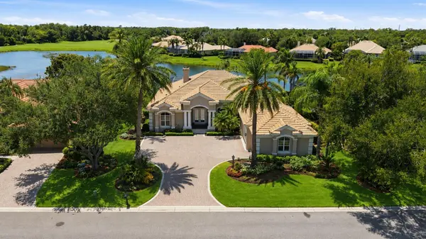 7218 MARLOW PL, University Park, FL 34201