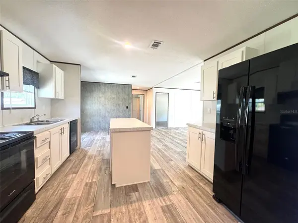 389 WATERVIEW DR, Polk City, FL 33868
