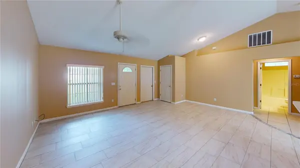 18 LLOLEETA PATH, Palm Coast, FL 32164