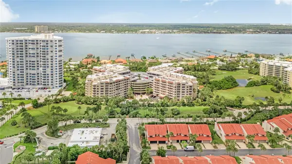 3 OCEANS WEST BLVD #2B2, Daytona Beach Shores, FL 32118