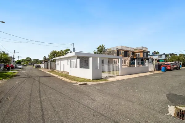 3 URB. TOAVILLE #10, Toa Baja, PR 00949
