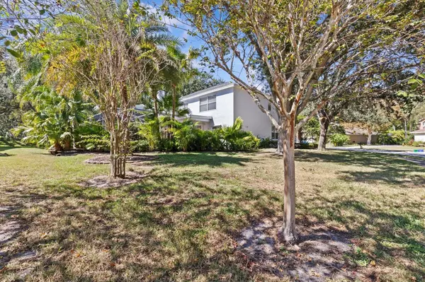 2328 WARWICK DR, Oldsmar, FL 34677