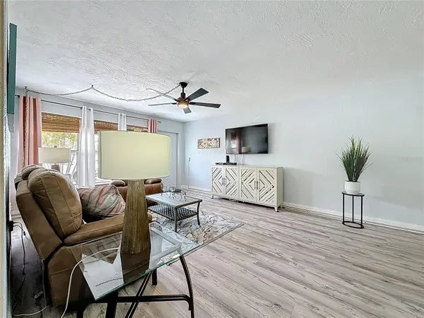 5861 42ND TER N #1610, Kenneth City, FL 33709