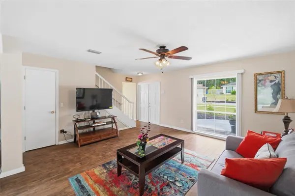 3643 WOODHILL DR, Brandon, FL 33511