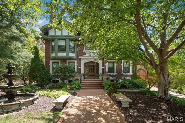 3500 Russell BLVD, St Louis, MO 63104