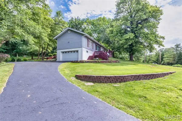 12505 Weber Hill RD, Sunset Hills, MO 63127