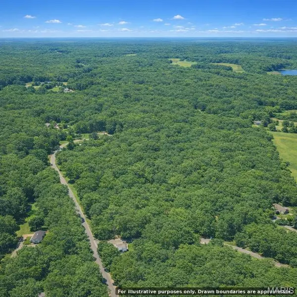 5 Oak Ridge RD, Steelville, MO 65565
