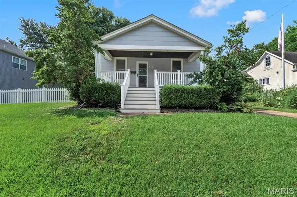 720 Landscape AVE, Webster Groves, MO 63119