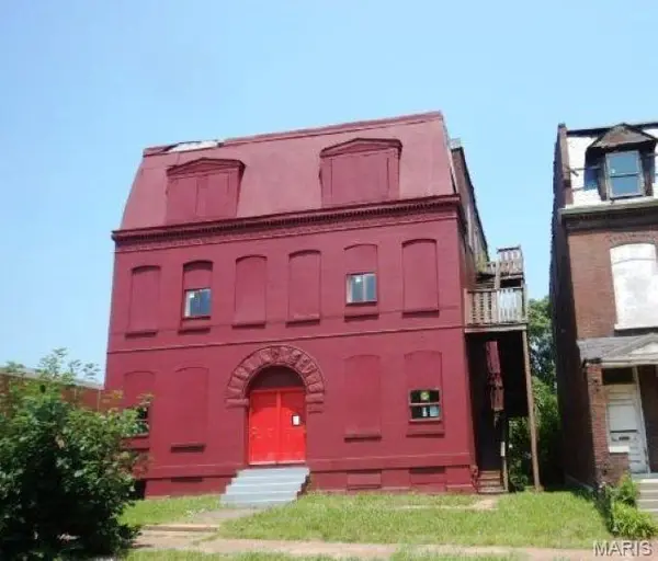 1221 Hebert ST, St Louis, MO 63107