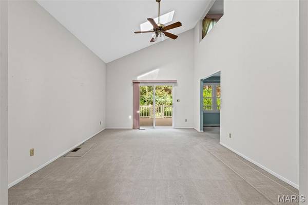 718 Turtle CV, Ballwin, MO 63011