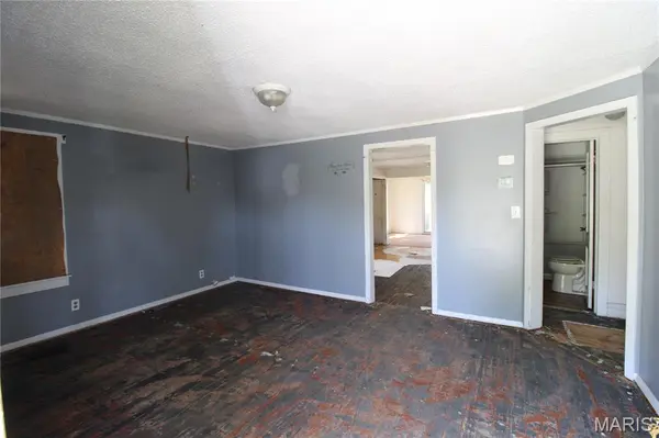 1715 Robert ST, Poplar Bluff, MO 63901