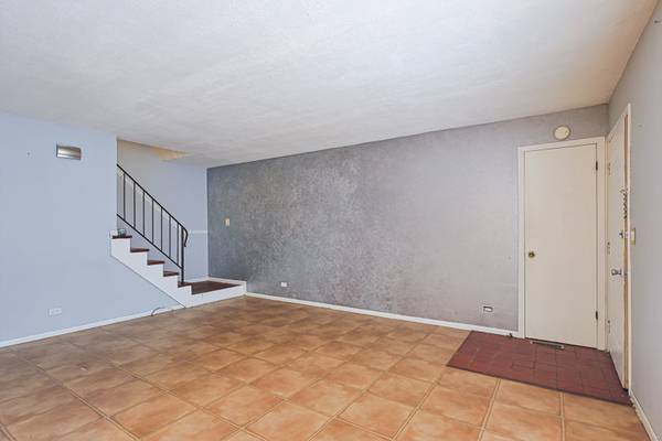 6254 Kit Carson DR #6254, Hanover Park, IL 60133