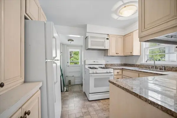 735 Prairie AVE, Barrington, IL 60010