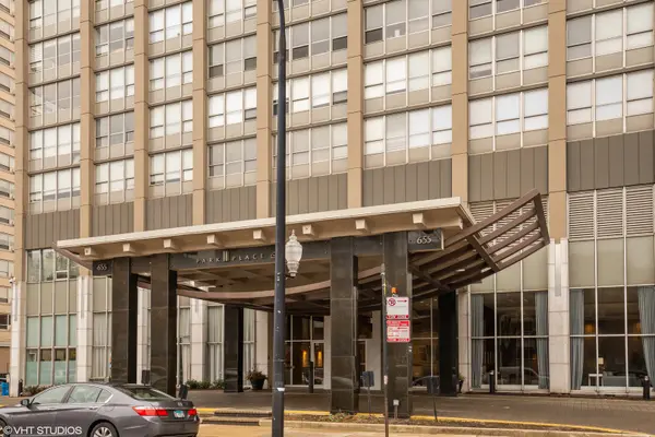 655 W Irving Park RD #2213, Chicago, IL 60613