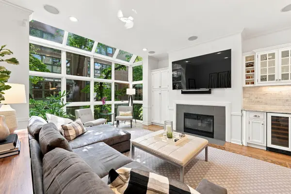 107 W DELAWARE PL #F, Chicago, IL 60610