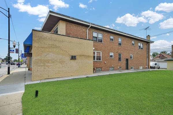 5550 S PULASKI RD, Chicago, IL 60629