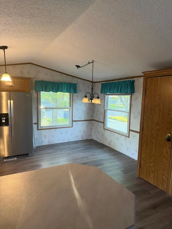 13 22nd AVE NW, Faribault, MN 55021