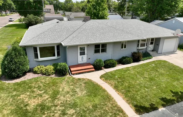 601 S 10th ST, Olivia, MN 56277