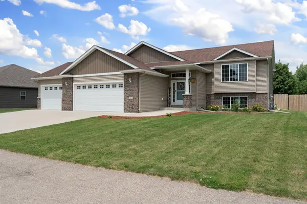2011 12th AVE NE, Austin, MN 55912