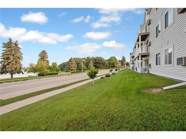 101 Albion AVE #201, Fairmont, MN 56031
