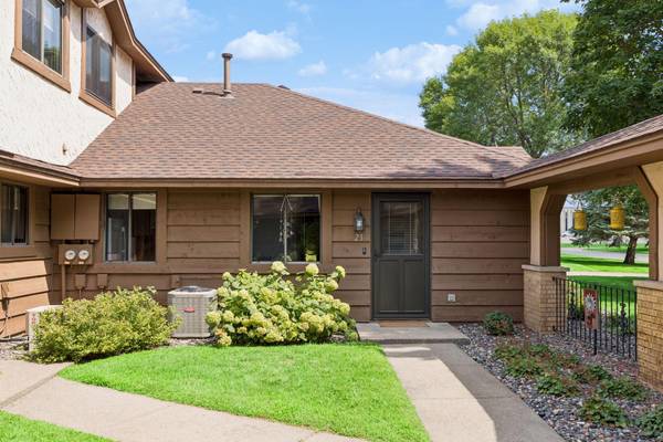 23 126th LN NW, Coon Rapids, MN 55448
