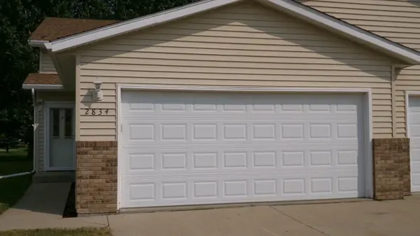 2834 Dakota Park CIR S, Fargo, ND 58104