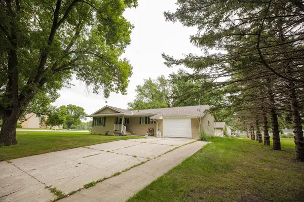 500 2nd ST E, Chokio, MN 56221