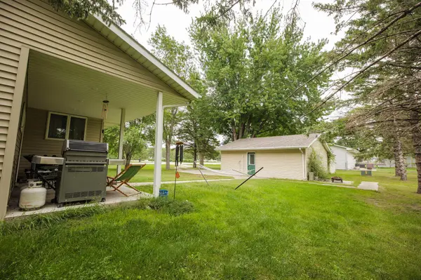 500 2nd ST E, Chokio, MN 56221