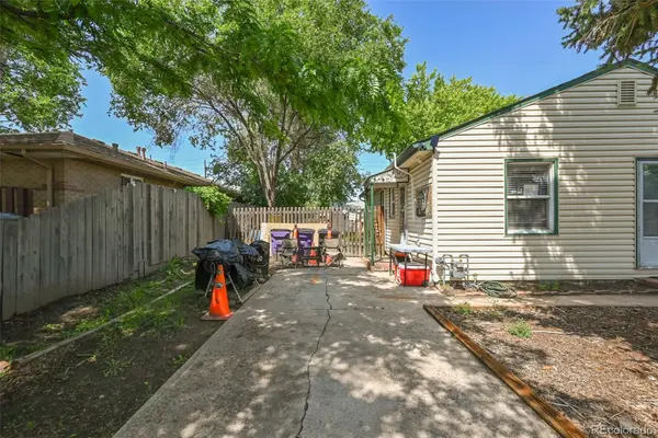 735 S Krameria ST, Denver, CO 80224