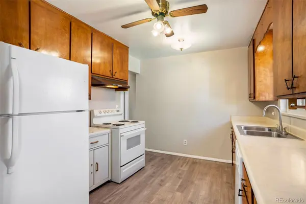414 Maplewood DR, Colorado Springs, CO 80907