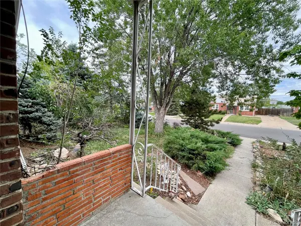 541 S Dale CT, Denver, CO 80219