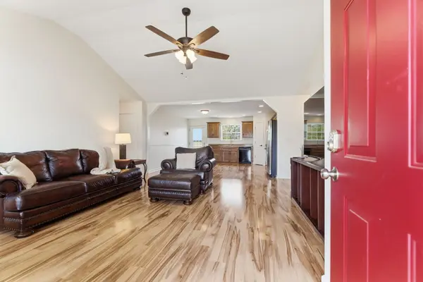 1824 Elizabeth Ln, Columbia, TN 38401