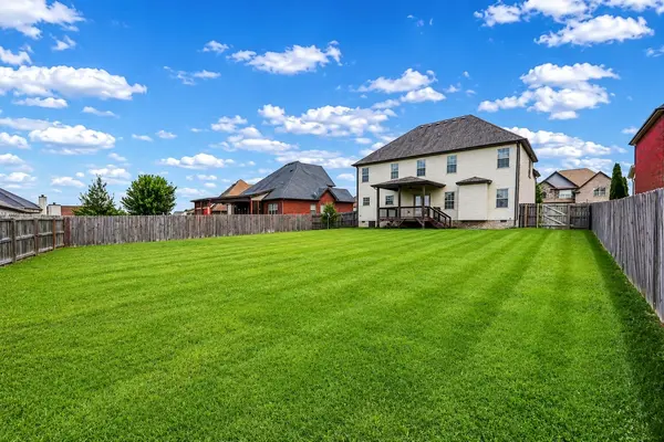 413 Clover Meadows Ct, Clarksville, TN 37043