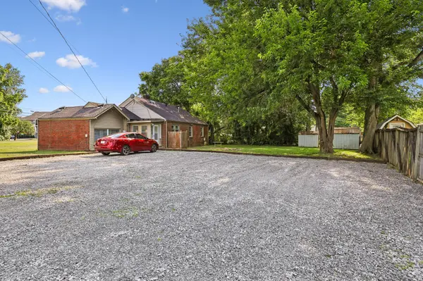 929 Greenland Dr, Murfreesboro, TN 37130
