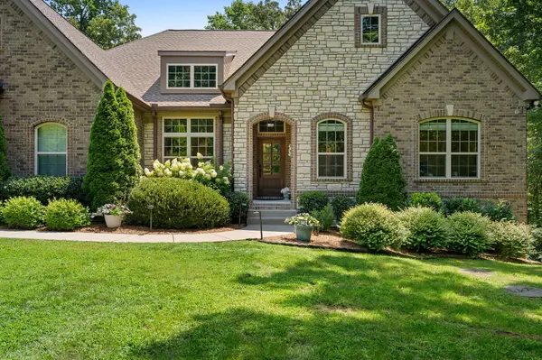 8012 Rose Ridge Pvt Lane, Fairview, TN 37062