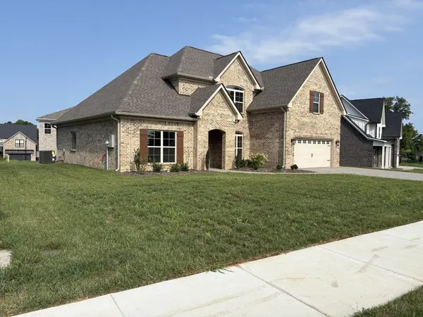 927 Licinius Ln, Murfreesboro, TN 37128