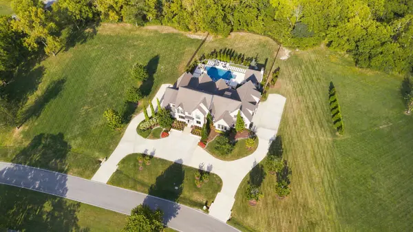 1004 Cartwright Close Dr, Brentwood, TN 37027