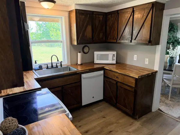 819 N MAPLE ST, Adamsville, TN 38310