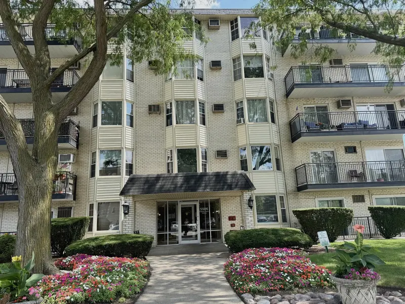 5506 Lincoln AVE #A511, Morton Grove, IL 60053