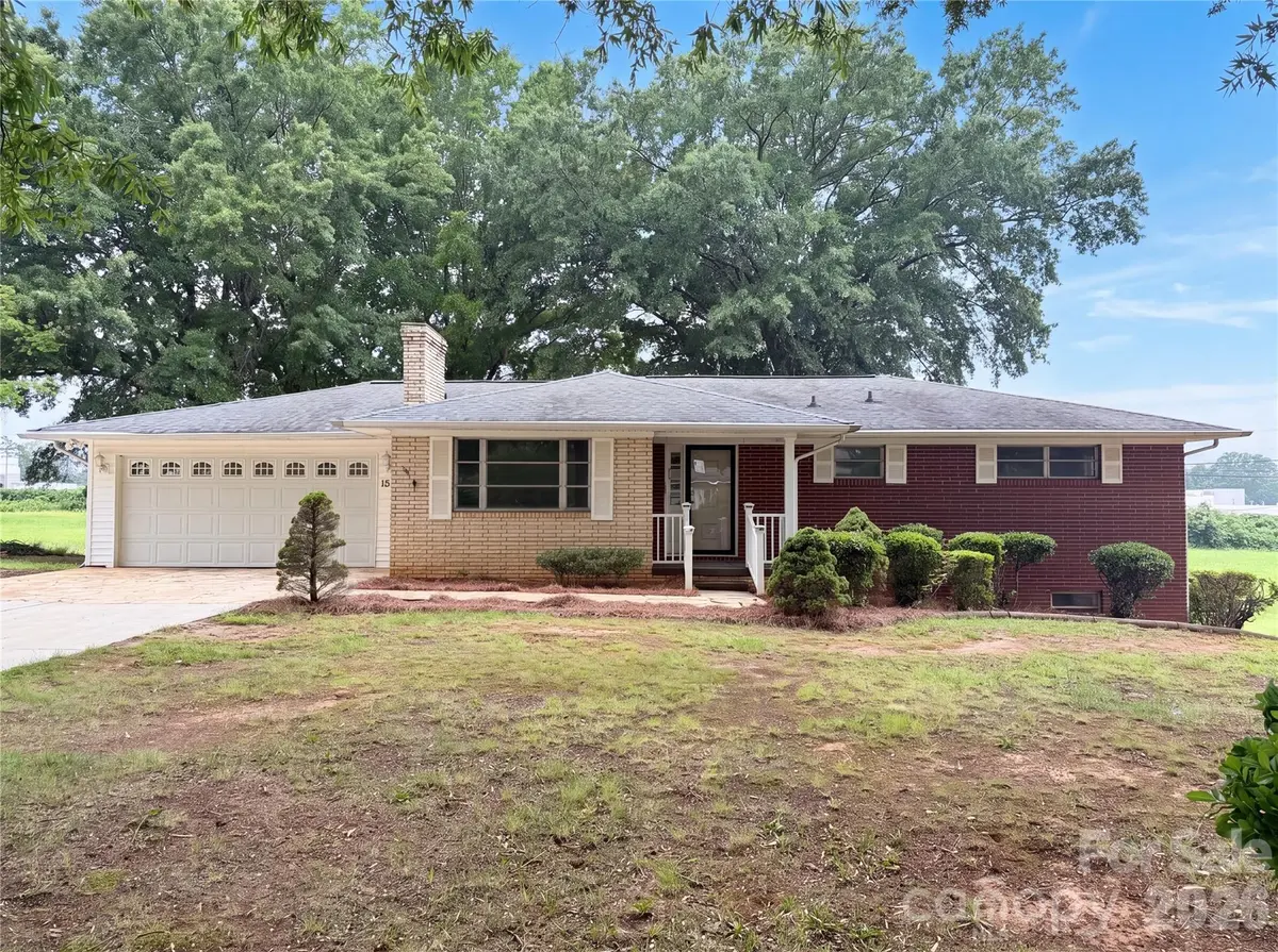 1580 W Cloaninger AVE, Statesville, NC 28625