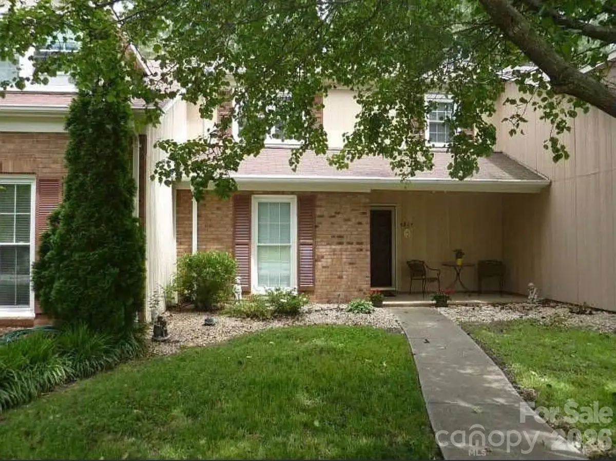 6805 Cabot CIR, Charlotte, NC 28226