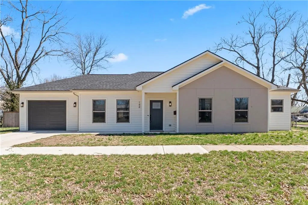 144 Pacific AVE, Osawatomie, KS 66064