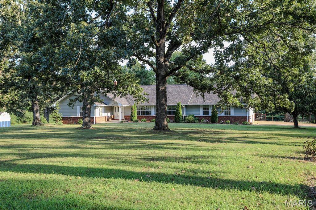 114 County Road 4221, Poplar Bluff, MO 63901