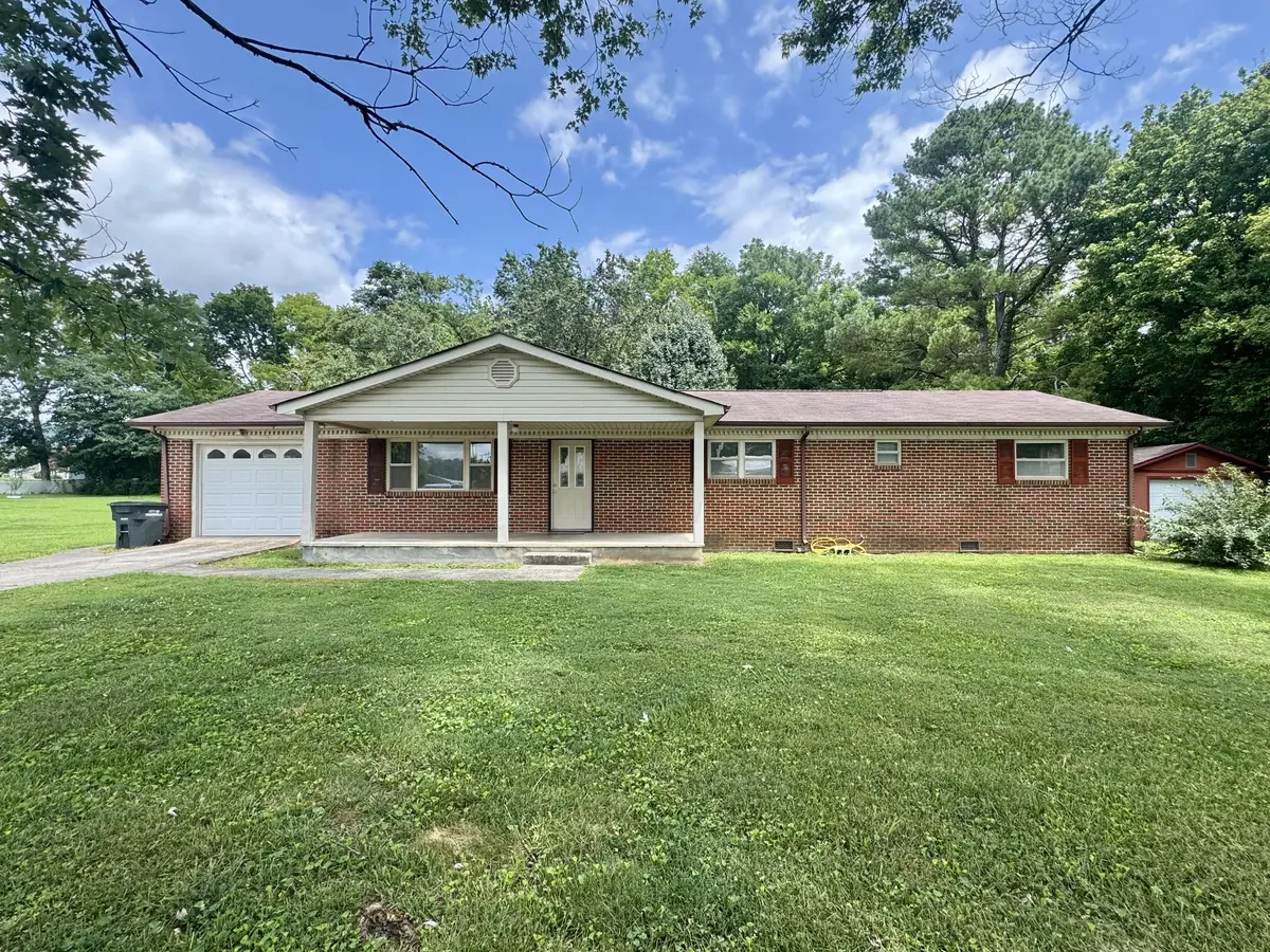 385 Bridge St, Graysville, TN 37338