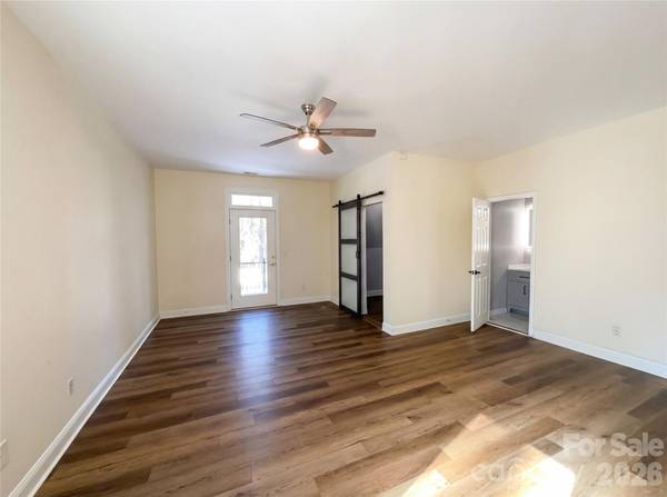 405 Isle Of Pines RD, Mooresville, NC 28117