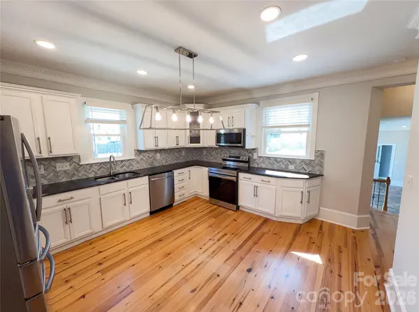 1108 Herrin AVE, Charlotte, NC 28205