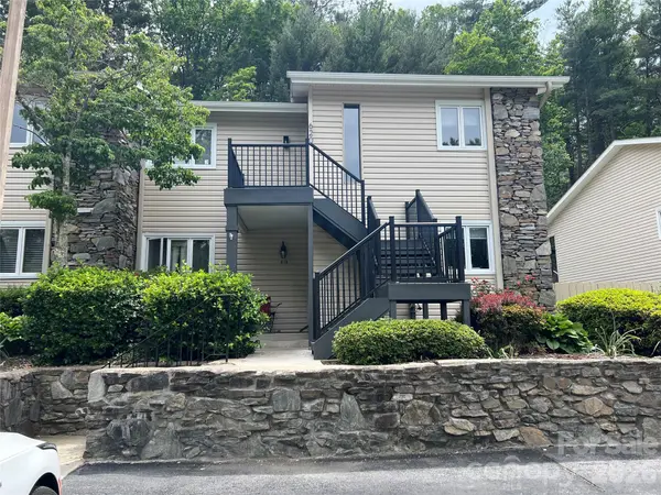 610 Britton Creek DR, Hendersonville, NC 28791