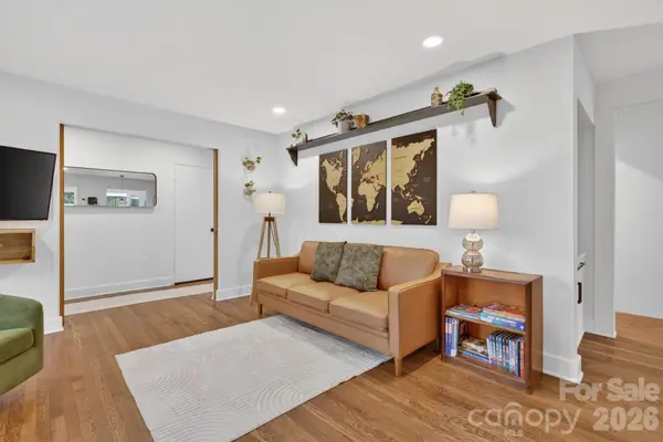 140 Dunbar ST, Bryson City, NC 28713