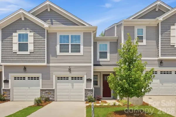 1304 Vibrant RD, Charlotte, NC 28215